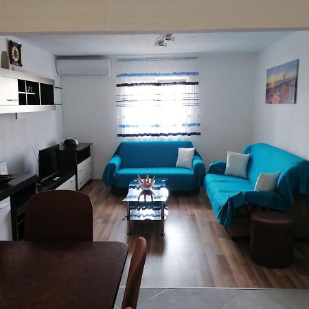 Apartment Slavica Trogir Exterior photo